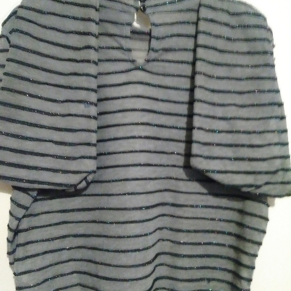 Wide fable blouse - Picture 7 of 7